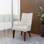 Chaise de salle à manger rembourrée en velours cuir avec haut dossier capitonné de losanges et pieds en bois d'hévéa teinté